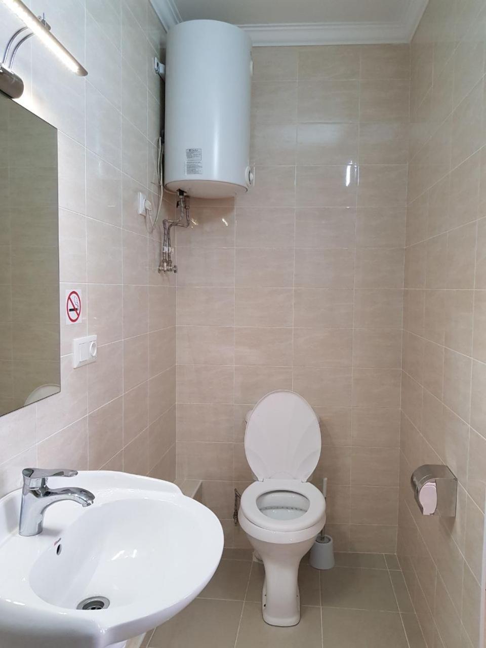 Sky Hotel Bishkek Luaran gambar