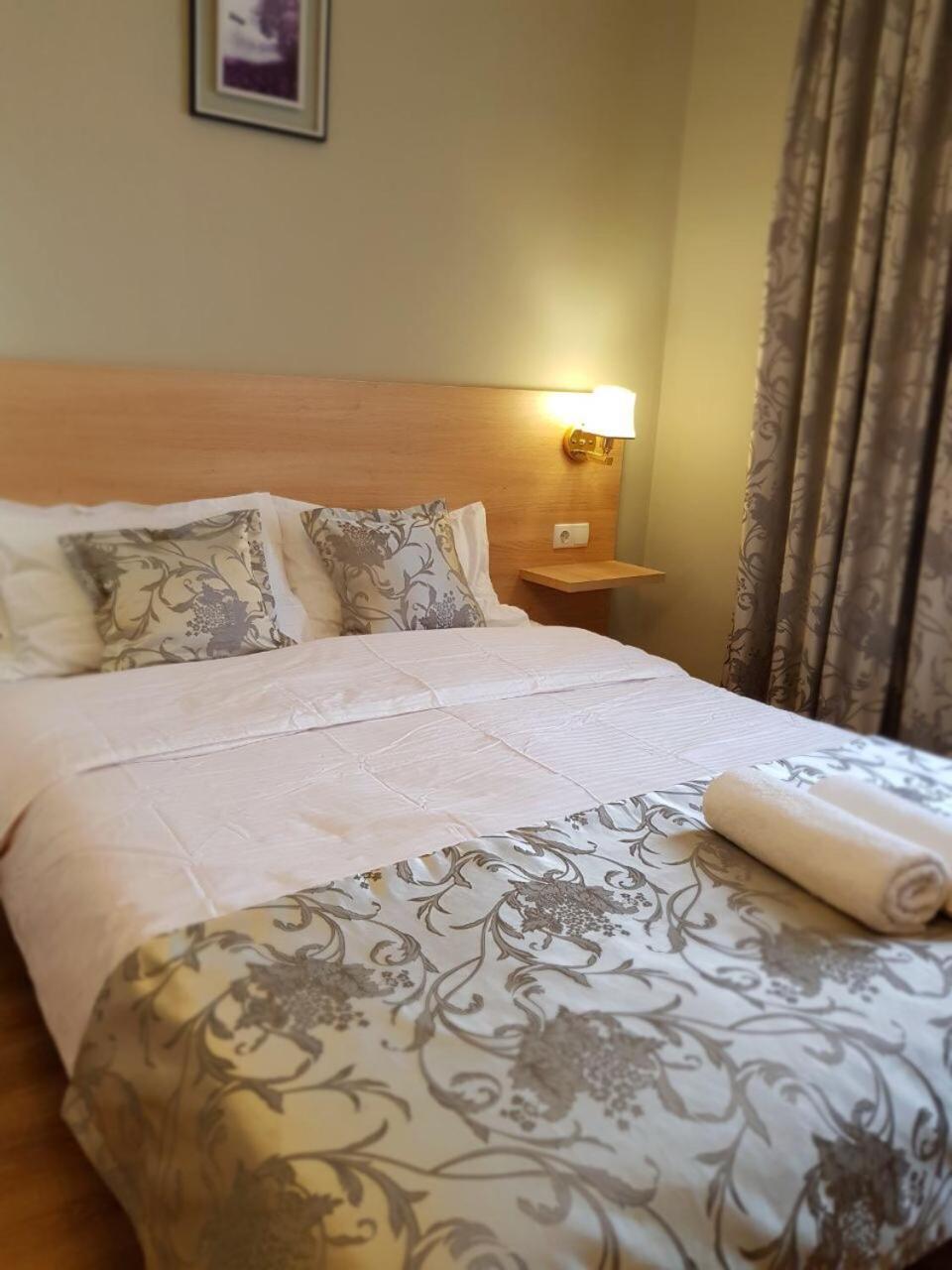 Sky Hotel Bishkek Luaran gambar