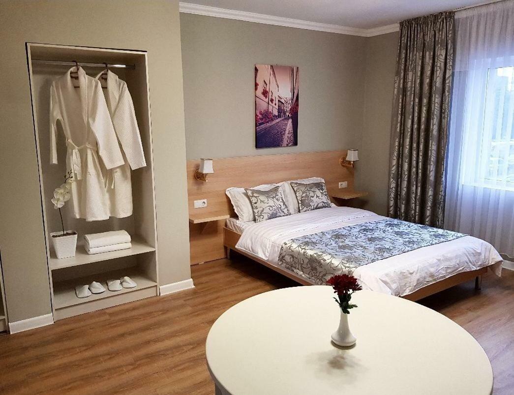 Sky Hotel Bishkek Luaran gambar